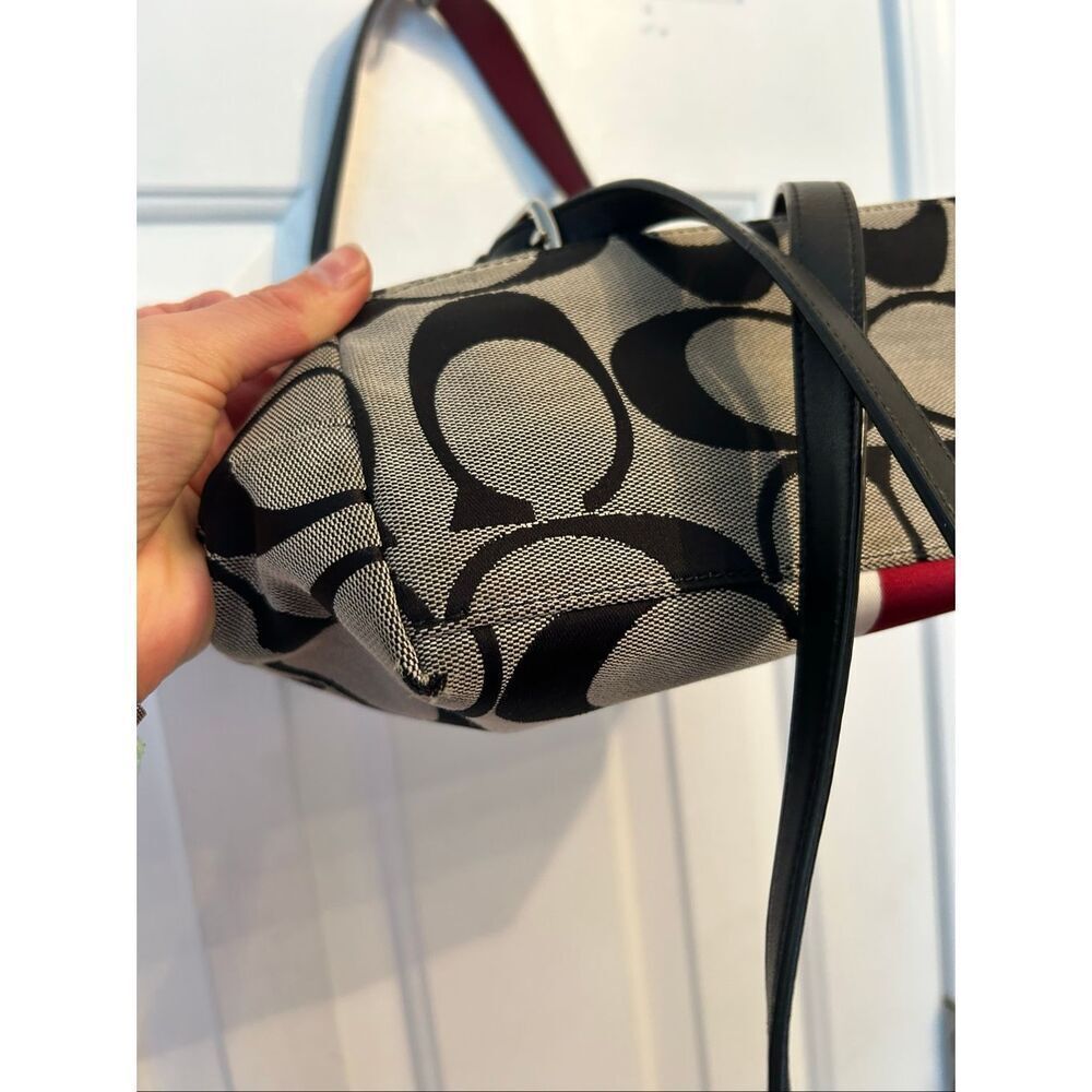 COACH Signature Hampton Stripe Purse Classic Logo Shoulder Bag Black Red White 1 - Picture 9 of 10